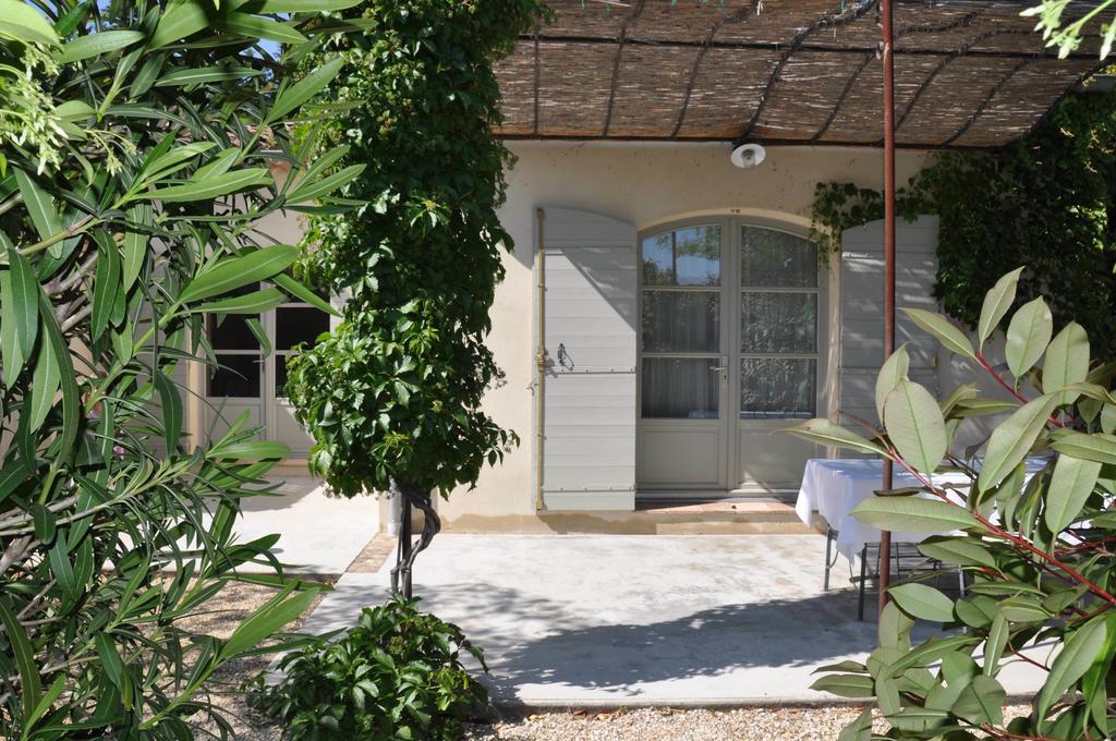 La Maison De Line Saint-Rémy-de-Provence Δωμάτιο φωτογραφία